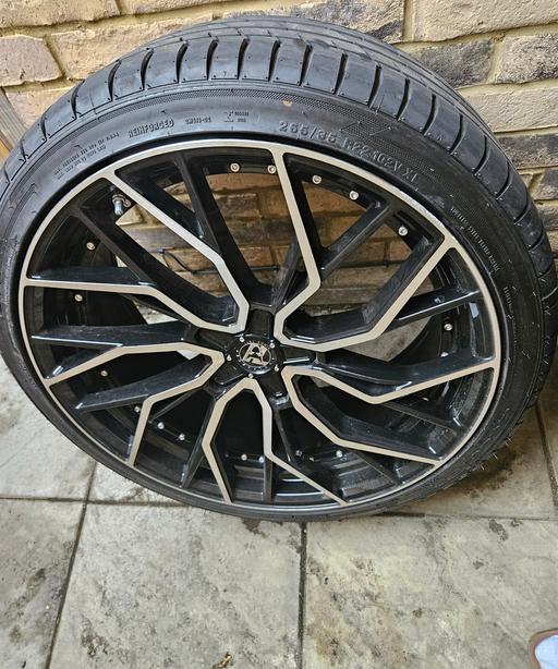 Vehicles Weldon Dartford - Photos for 22-inch alloy wheels