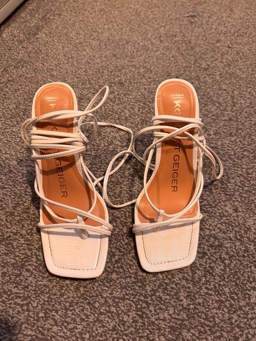 Buy & Sell Hatherton South Staffordshire - Photos for White heels