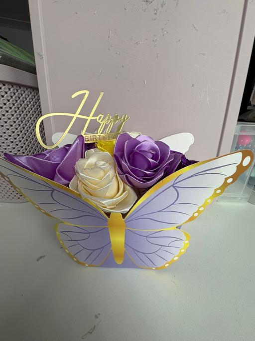 Buy & Sell South Hackney East London - Photos for ribbon roses gift