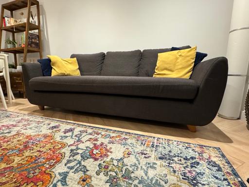 Buy & Sell Waddon South East London - Photos for Three seater sofa
