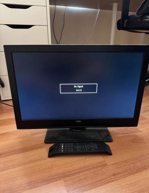 Buy & Sell Maze Hill South East London - Photos for 18inch Bush TV