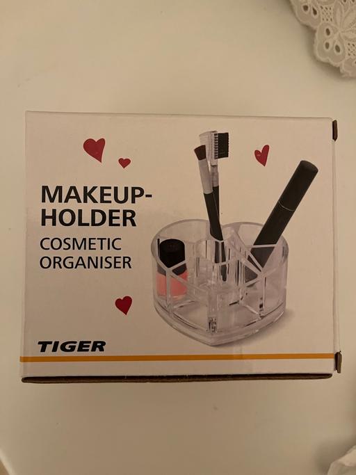 Buy & Sell Ettingshall Park Wolverhampton - Photos for NEW MAKE UP HOLDER