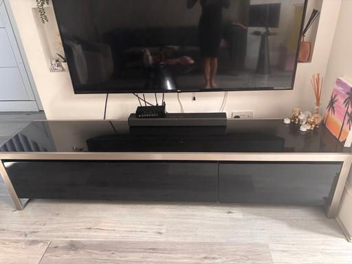 Buy & Sell The Hale North West London - Photos for Tv stand