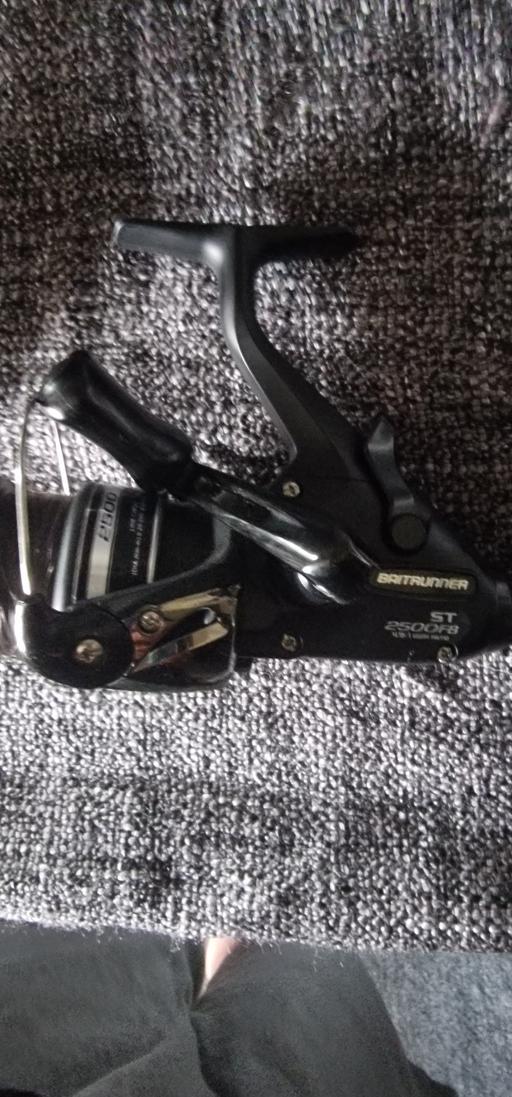 Buy & Sell Hyde Tameside - Photos for 2 shimano fishing reels st 2500 fb