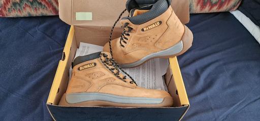 Buy & Sell Lambeth South East London - Photos for Dewalt industrial Work Boots BNIB sz8/42