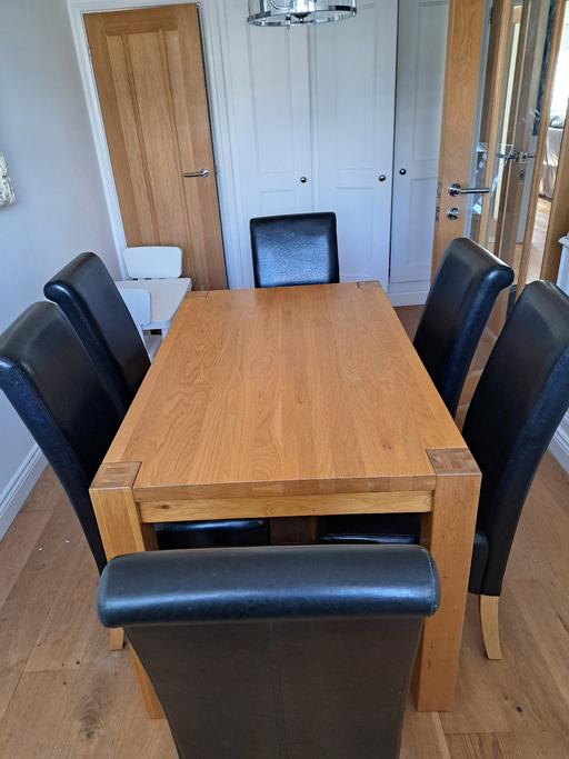 Buy & Sell Chalfont Saint Giles Buckinghamshire - Photos for Table and 6 black pu leather chairs