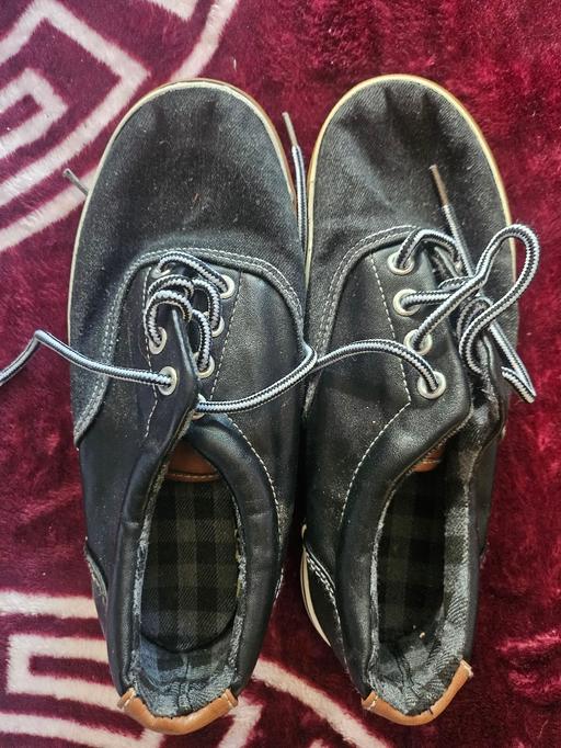 Buy & Sell Northfield Birmingham - Photos for 👞 FREE – Boys' Black Canvas Pumps (Size 30C)