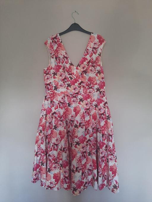 Buy & Sell Wednesfield Wolverhampton - Photos for REDUCED pink dress size 18