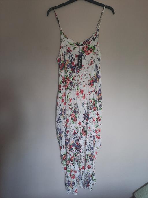 Buy & Sell Wednesfield Wolverhampton - Photos for REDUCED gorgeous floral light weight dress