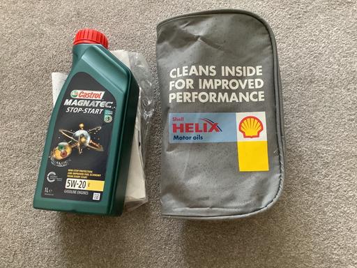 Vehicles Moseley Village Wolverhampton - Photos for Castrol car oil