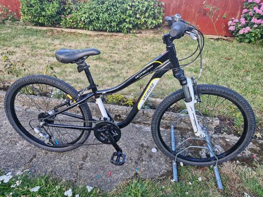 Buy & Sell Stockley Park Hillingdon - Photos for BOYS SPECIALIZED BIKE BICYCLE
