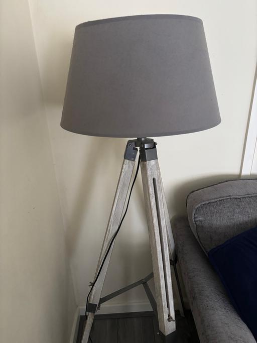 Buy & Sell Edge Hill Liverpool - Photos for Grey tripod lamp
