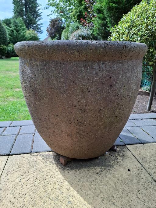 Buy & Sell Fazeley Lichfield - Photos for Empty solid stone pot.