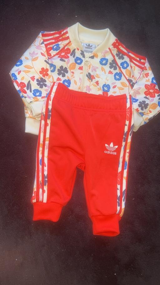 Buy & Sell Quarry Bank Dudley - Photos for Baby girls adidas tracksuit