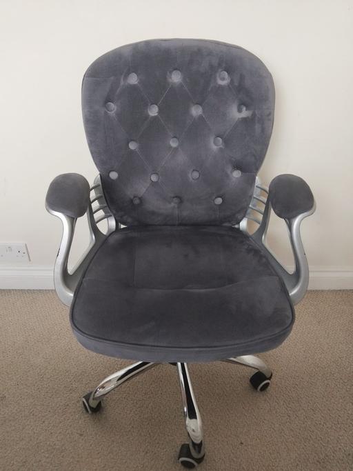Buy & Sell Cofton Hackett Bromsgrove - Photos for Dark Grey Velvet Style Chair