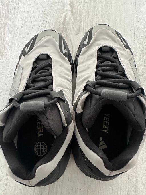 Buy & Sell Bruntingthorpe Harborough - Photos for Yeezy Trainers