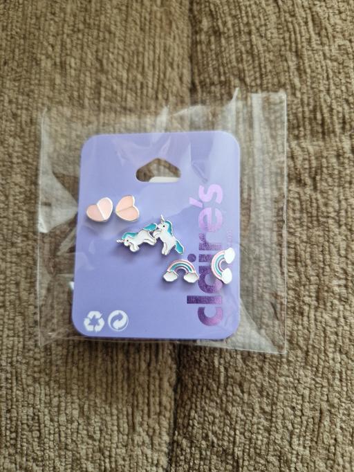 Buy & Sell Ramsgate Thanet - Photos for bn 3pk earrings Claires