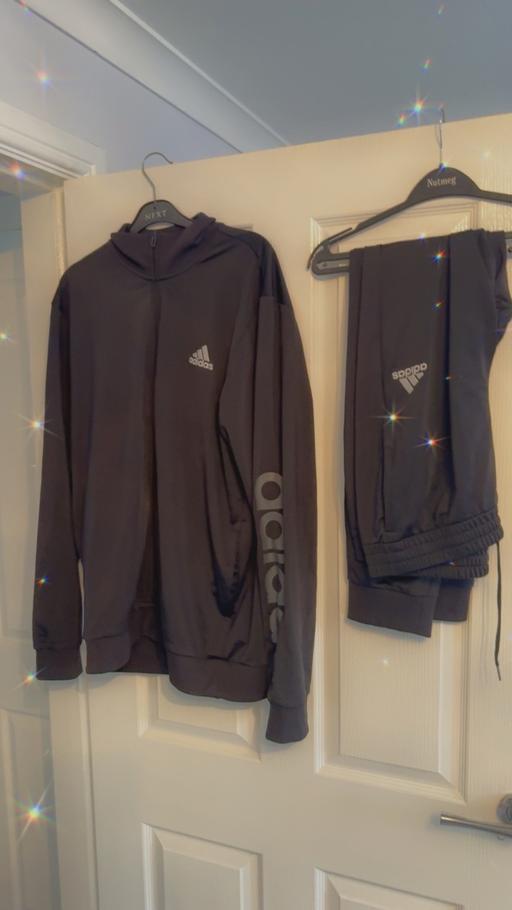 Buy & Sell Farsley Leeds - Photos for Adidas tracksuit