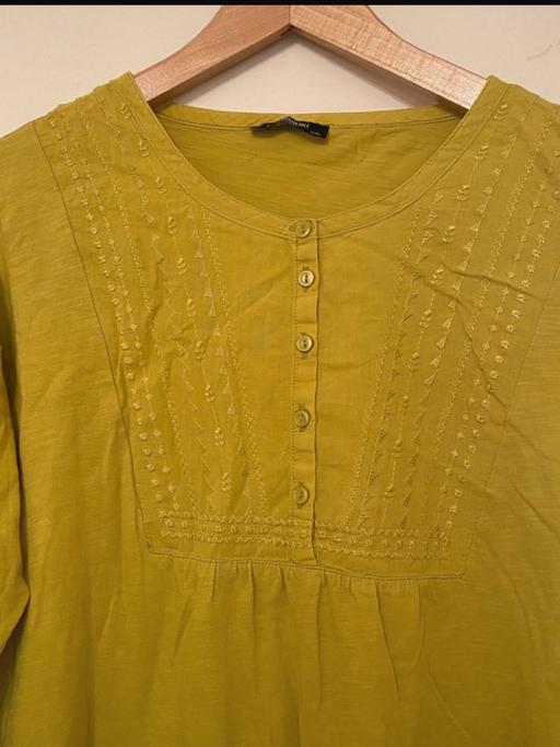 Buy & Sell East India East London - Photos for LC Waikiki long sleeve button down top