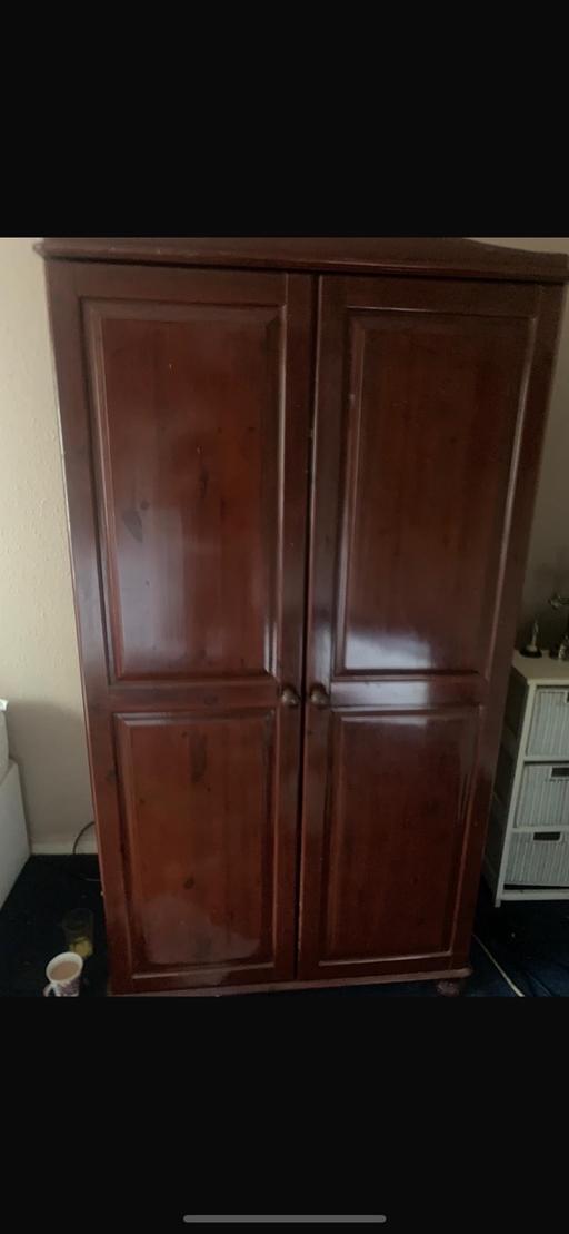 Buy & Sell Haringey North London - Photos for Wardrobe £5 panel needs fixing at back