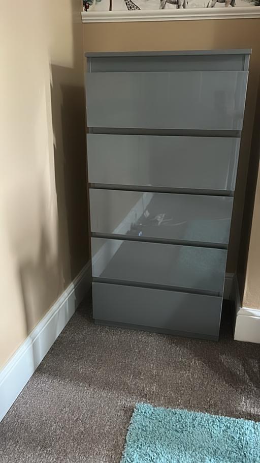 Buy & Sell Westwood Ashfield - Photos for Gloss chest of drawers