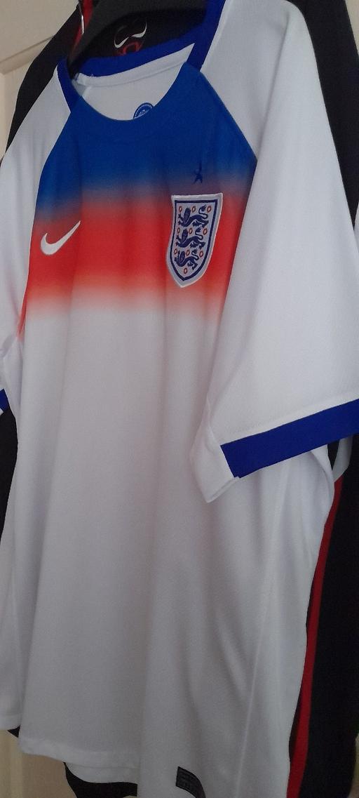 Buy & Sell Walsall Wood Walsall - Photos for ENGLAND SHIRT XL