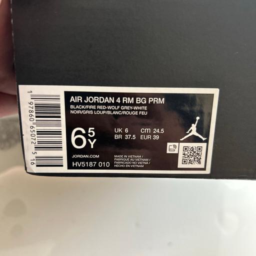 Buy & Sell Edmonton North London - Photos for Jordan 4 RM Black Metallic