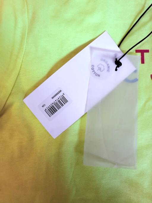Buy & Sell Ocker Hill Sandwell - Photos for Marc Jacob’s t shirts