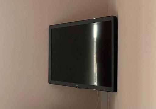 Buy & Sell Tyseley Birmingham - Photos for 27inch TV with legs and bracket