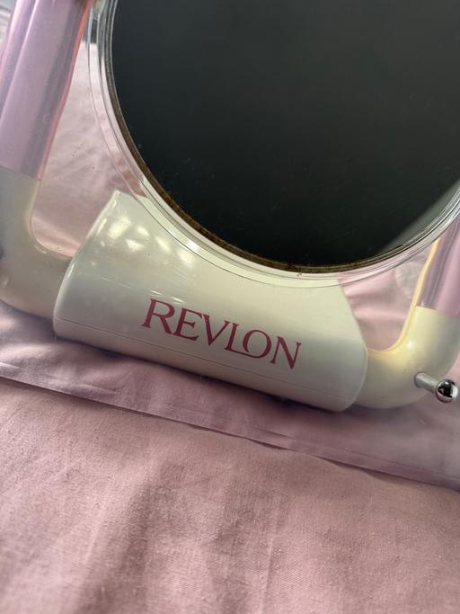 Buy & Sell Castleton Rochdale - Photos for Revlon mirror