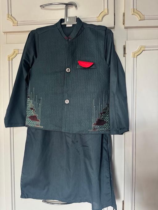 Buy & Sell Castleton Rochdale - Photos for Boys Asian suit age 9-10 years