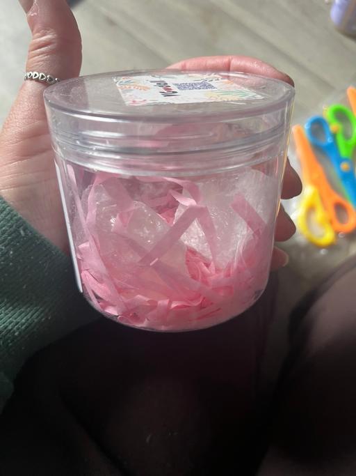 Buy & Sell Wednesfield Wolverhampton - Photos for Rose quartz crystals in tub
