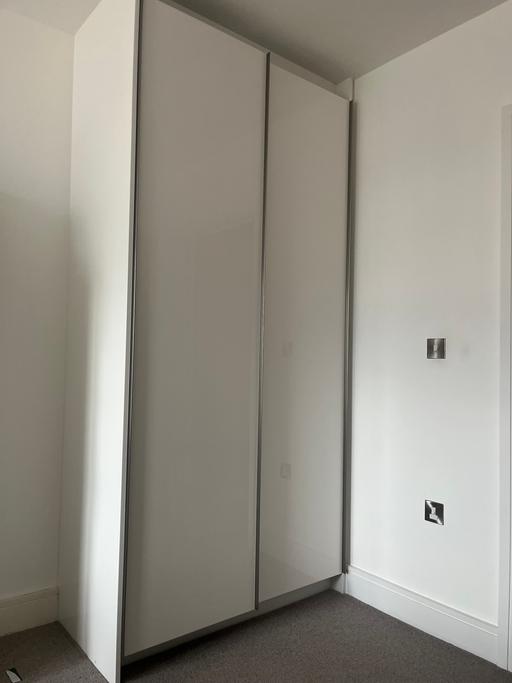 Buy & Sell Leyton East London - Photos for Modern White Sliding Door Wardrobe