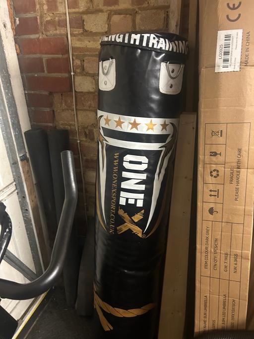 Buy & Sell Freezywater North London - Photos for Punch bag