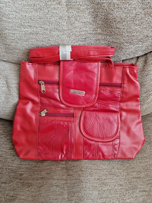 Buy & Sell Manston Park Thanet - Photos for bn red leather handbag