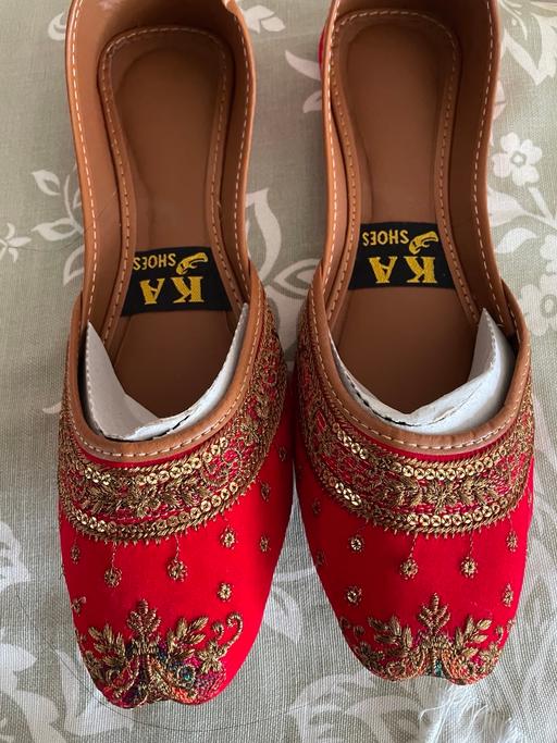 Buy & Sell Carlton Gedling - Photos for Size 6 uk red khussa