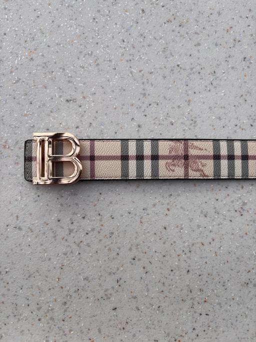 Buy & Sell Laindon Basildon - Photos for Burberry belt