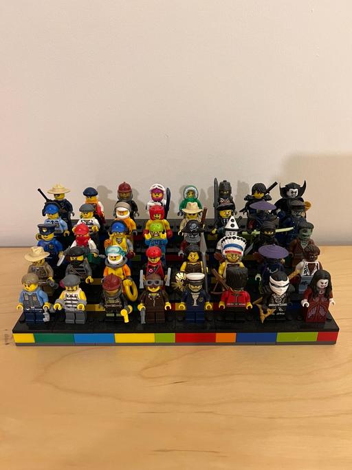 Buy & Sell Davenport Park Stockport - Photos for Lego min figures and stand