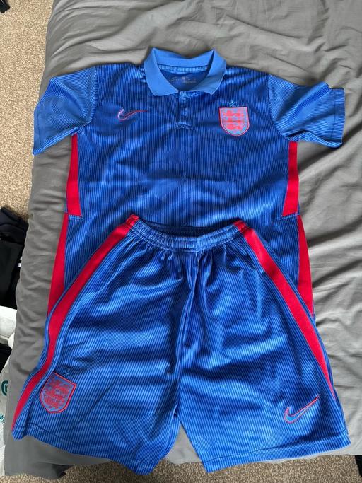 Buy & Sell Rowley Village Sandwell - Photos for England Football set - Age 8