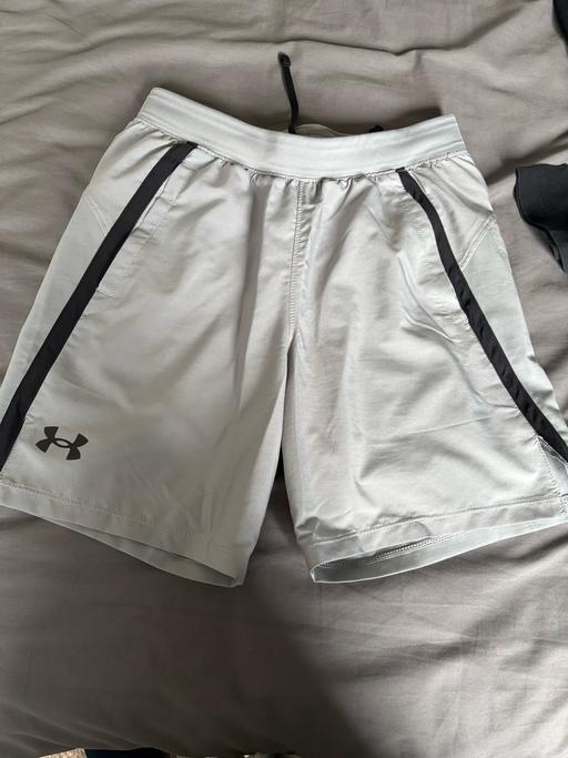 Buy & Sell Rowley Village Sandwell - Photos for Under Armour Shorts - Junior Medium