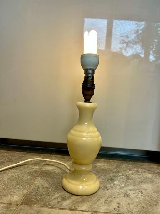 Buy & Sell Bourne Business Park Runnymede - Photos for TABLE LAMP - ONYX / MARBLE Vintage 1980’s