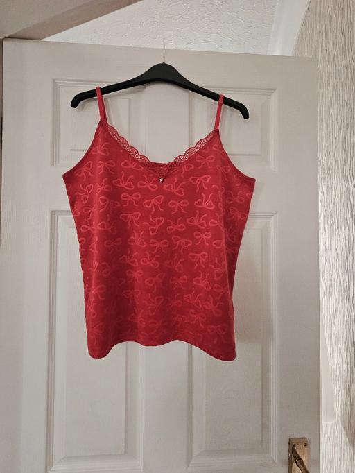 Buy & Sell Newton Doncaster - Photos for Soft feel cami top, size large..NEW