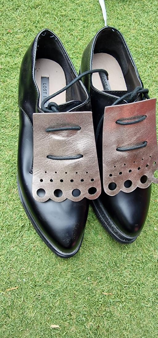 Buy & Sell London Luton Airport Luton - Photos for Womens shoes size 5