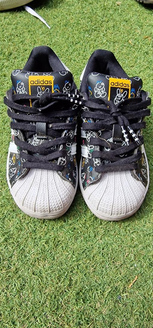 Buy & Sell Sundon Luton - Photos for Kids Adidas Superstar James Jarvis Edition