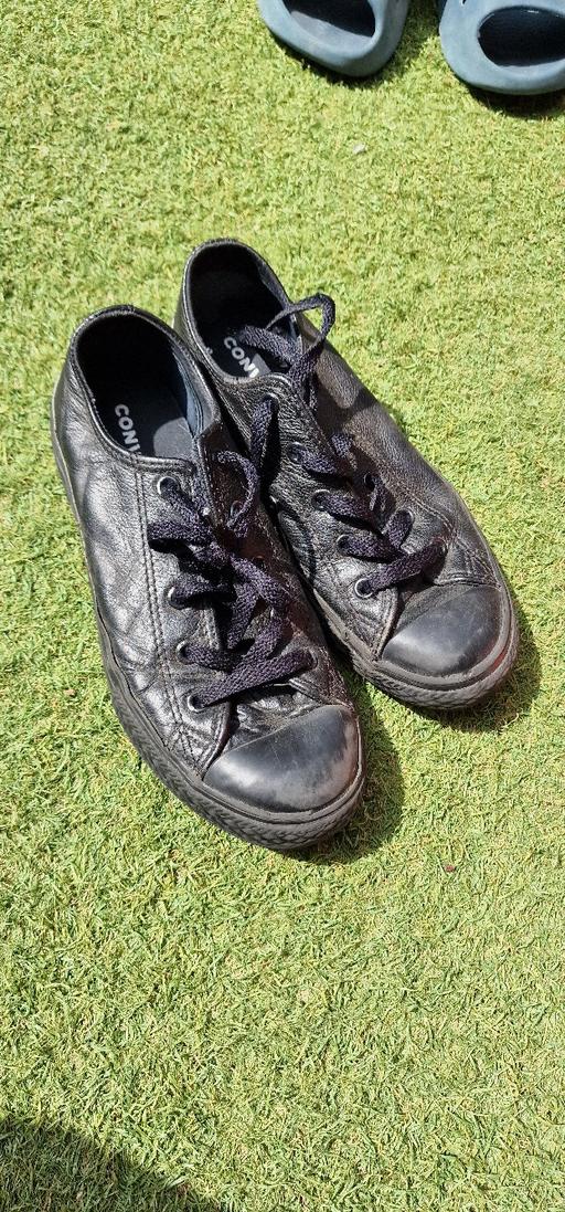 Buy & Sell Sundon Luton - Photos for Black Leather Converse size 2 Uk