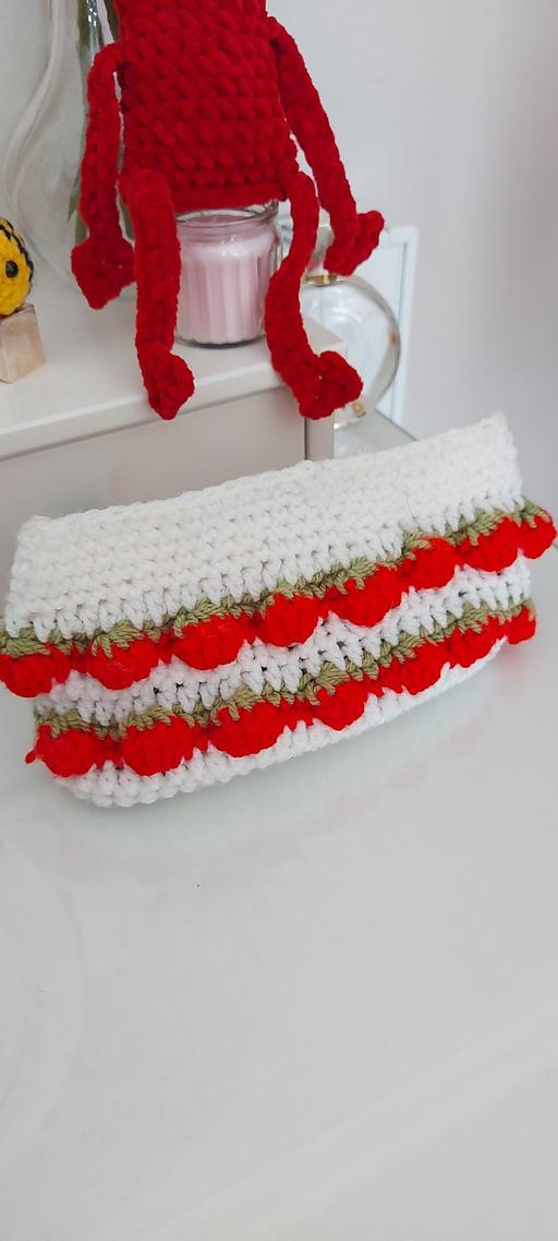 Buy & Sell Goldthorn Park Wolverhampton - Photos for hand made strawberry 🍓 bag