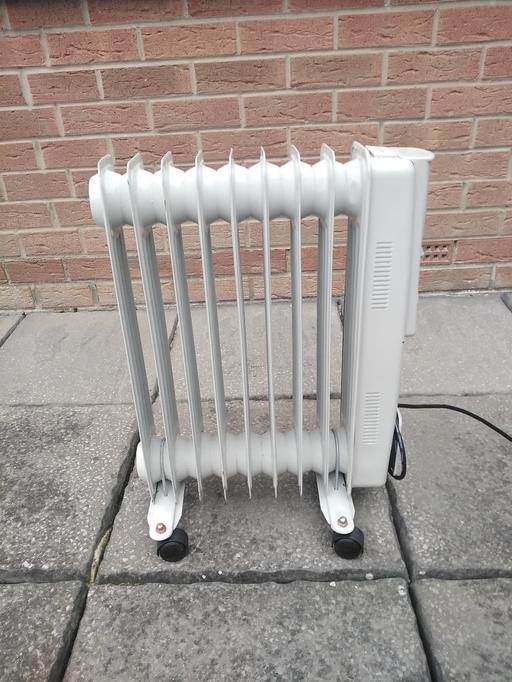 Buy & Sell Royston Barnsley - Photos for Oil Filled Radiator