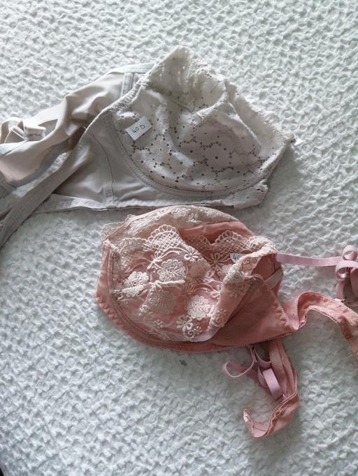 Buy & Sell Wednesfield Wolverhampton - Photos for ladies bra, s size 40D only 1 wire in each