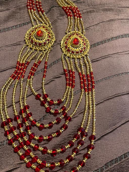 Buy & Sell Carlton Gedling - Photos for Red and gold bridal mala