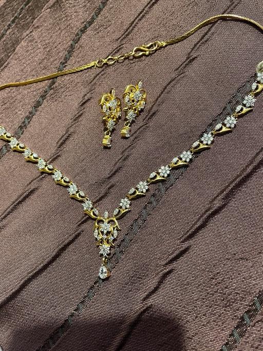 Buy & Sell Carlton Gedling - Photos for Gold and white jeweller set